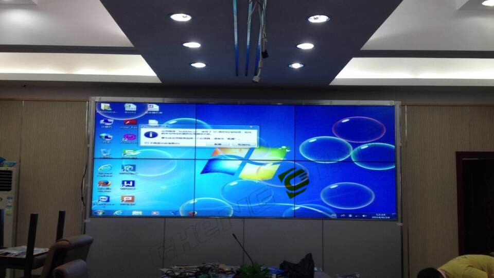 武宣市嘉鑫电信有限公司55寸3.5mm2*3的液晶拼接屏项目